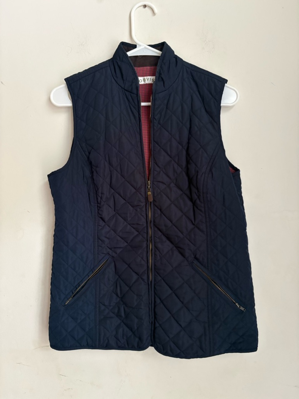 Orvis Sunderland Women's Quilted Vest in navy blue plaid lining